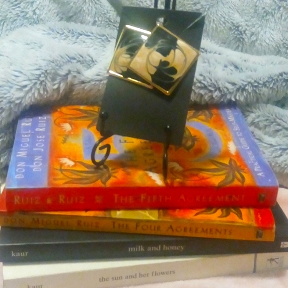 Vintage 80's square costume black white and gold earrings - Picture 1 of 3